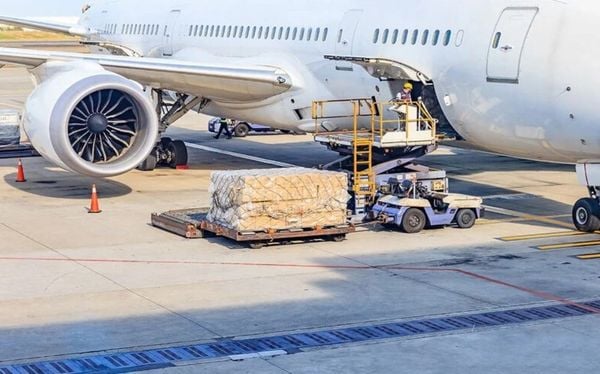 Importing from the USA to Vietnam by Air – EXW