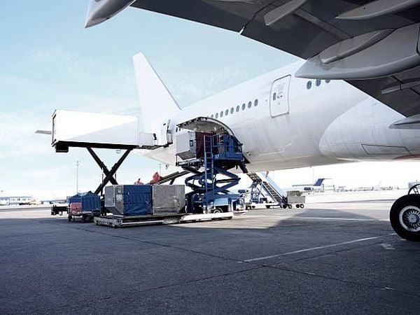 Full-Service Air Import from the USA to Vietnam